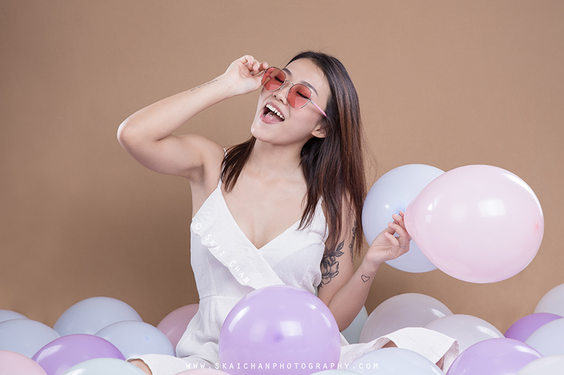 Cute balloon themed photoshoot session with Jasmine Tan at Tanjong Pagar (photography studio) Cute balloon themed photoshoot session with Jasmine Tan at Tanjong Pagar (photography studio)