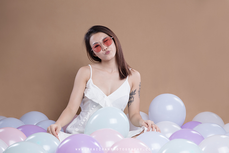 Cute balloon themed photoshoot session with Jasmine Tan at Tanjong Pagar (photography studio) Cute balloon themed photoshoot session with Jasmine Tan at Tanjong Pagar (photography studio)