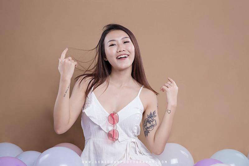 Cute balloon themed photoshoot session with Jasmine Tan at Tanjong Pagar (photography studio) Cute balloon themed photoshoot session with Jasmine Tan at Tanjong Pagar (photography studio)