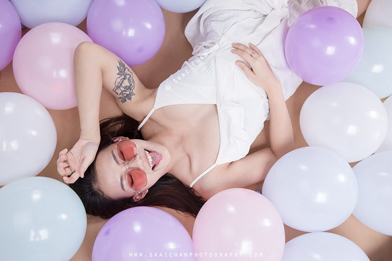Cute balloon themed photoshoot session with Jasmine Tan at Tanjong Pagar (photography studio) Cute balloon themed photoshoot session with Jasmine Tan at Tanjong Pagar (photography studio)