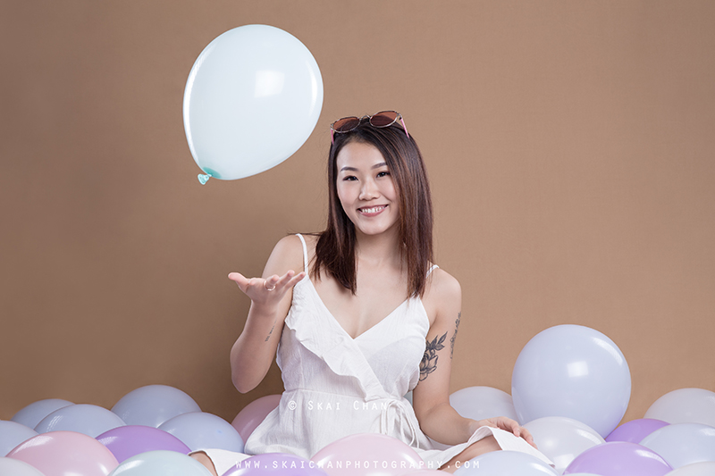 Feminine balloon themed photoshoot session with Jasmine Tan at Tanjong Pagar (photography studio) Feminine balloon themed photoshoot session with Jasmine Tan at Tanjong Pagar (photography studio)