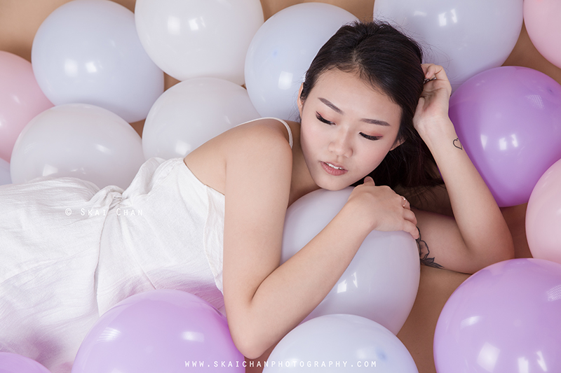 Feminine balloon themed photoshoot session with Jasmine Tan at Tanjong Pagar (photography studio) Feminine balloon themed photoshoot session with Jasmine Tan at Tanjong Pagar (photography studio)