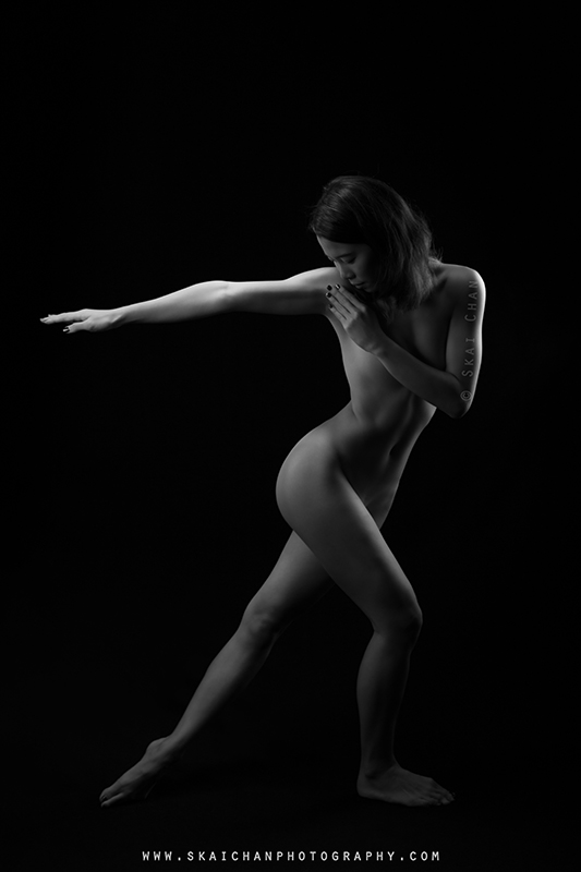 Black and white implied nude art yoga photoshoot session with Cheryl Alicia Chua at Tanjong Pagar (photography studio) Black and white implied nude art yoga photoshoot session with Cheryl Alicia Chua at Tanjong Pagar (photography studio)