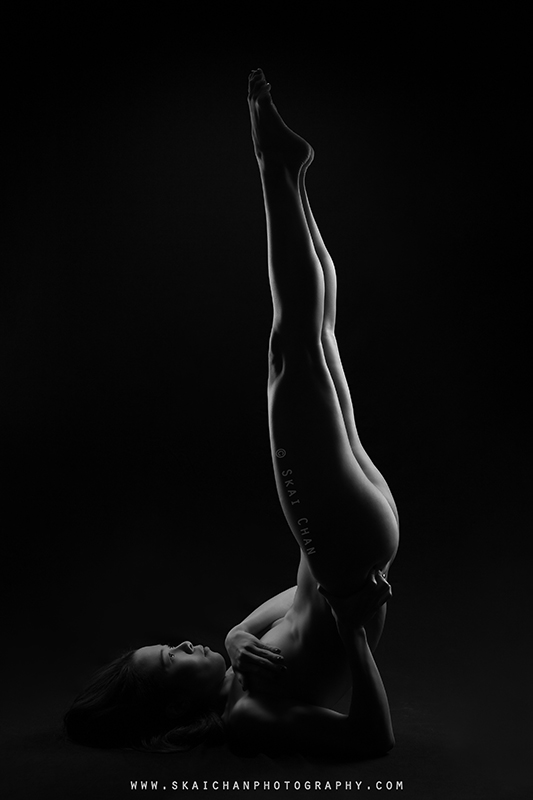 Black and white implied nude art yoga photoshoot session with Cheryl Alicia Chua at Tanjong Pagar (photography studio) Black and white implied nude art yoga photoshoot session with Cheryl Alicia Chua at Tanjong Pagar (photography studio)