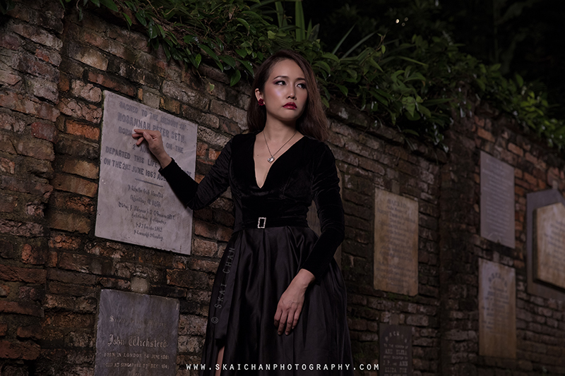 Dark Halloween themed candles photoshoot session with Ivy Tan at Fort Canning Park Dark Halloween themed candles photoshoot session with Ivy Tan at Fort Canning Park