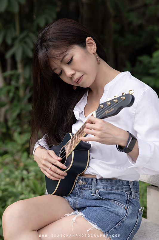 Ukulele themed portrait photoshoot session with Mel at Tiong Bahru Park Ukulele themed portrait photoshoot session with Mel at Tiong Bahru Park