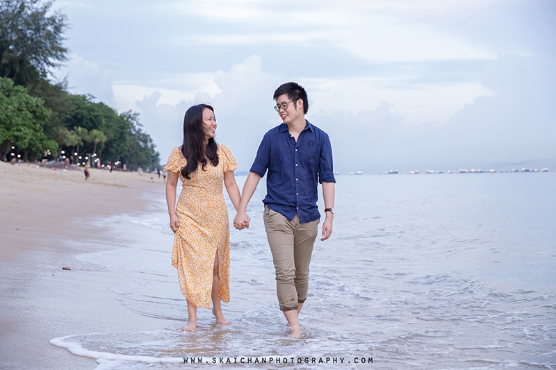 Anthony & Divlynn surprise wedding proposal photoshoot at Parkland Green, East Coast Park (ECP) Anthony & Divlynn surprise wedding proposal photoshoot at Parkland Green, East Coast Park (ECP)