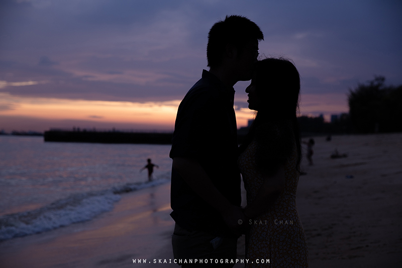 Anthony & Divlynn surprise wedding proposal photoshoot at Parkland Green, East Coast Park (ECP) Anthony & Divlynn surprise wedding proposal photoshoot at Parkland Green, East Coast Park (ECP)