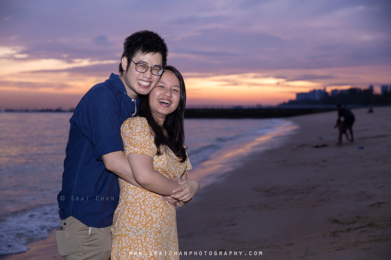 Anthony & Divlynn surprise wedding proposal photoshoot at Parkland Green, East Coast Park (ECP) Anthony & Divlynn surprise wedding proposal photoshoot at Parkland Green, East Coast Park (ECP)