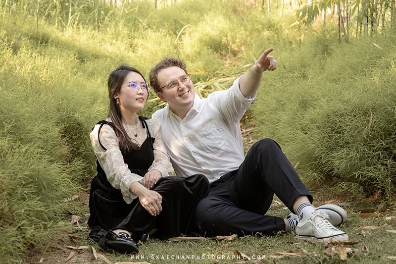 Outdoor casual couple photoshoot session with Keagan & Nancy at Serene Garden @ Gardens By The Bay Outdoor casual couple photoshoot session with Keagan & Nancy at Serene Garden @ Gardens By The Bay