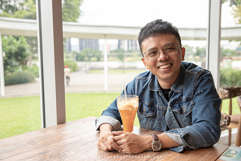 Cafe lifestyle portrait photoshoot session with Barry Chow @ Fusion Spoon Cafe (Jurong Lake Gardens) Cafe lifestyle portrait photoshoot session with Barry Chow @ Fusion Spoon Cafe (Jurong Lake Gardens)