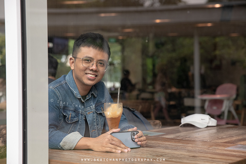 Cafe lifestyle portrait photoshoot session with Barry Chow @ Fusion Spoon Cafe (Jurong Lake Gardens) Cafe lifestyle portrait photoshoot session with Barry Chow @ Fusion Spoon Cafe (Jurong Lake Gardens)
