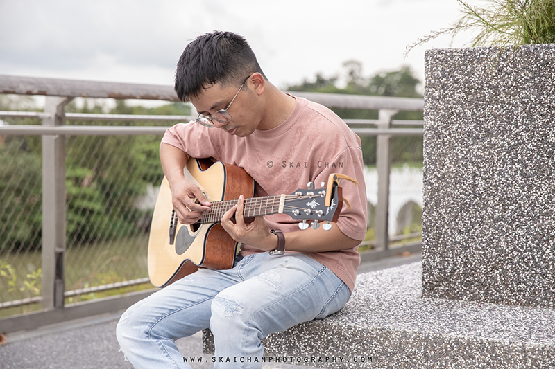 Music guitar portrait photoshoot session with Barry Chow @ PassionWave (Jurong Lake Gardens) Music guitar portrait photoshoot session with Barry Chow @ PassionWave (Jurong Lake Gardens)