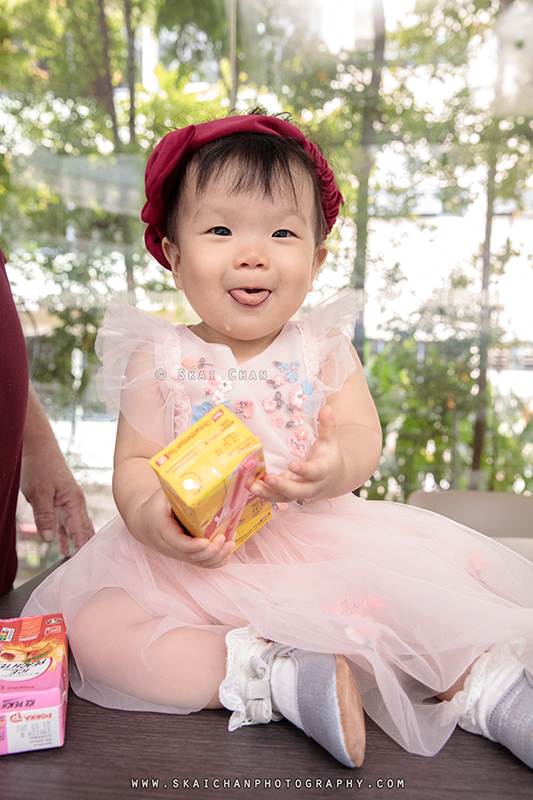 Children photoshoot session with Harper Chua at The Sorrento Children photoshoot session with Harper Chua at The Sorrento