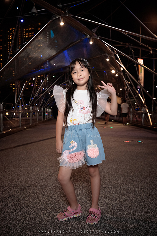 Night outdoor children photoshoot session with Joleen at Helix Bridge Night outdoor children photoshoot session with Joleen at Helix Bridge