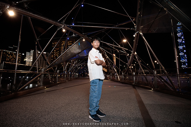 Night outdoor teenager photoshoot session with Jevon at Helix Bridge Night outdoor teenager photoshoot session with Jevon at Helix Bridge