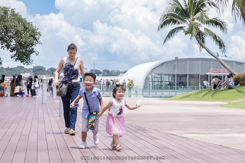 Children photoshoot session with Nicholas, Jonathan & Iverina at Vivocity Rooftop Children photoshoot session with Nicholas, Jonathan & Iverina at Vivocity Rooftop