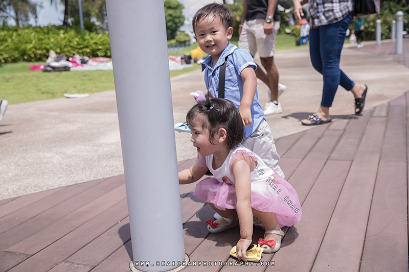Children photoshoot session with Nicholas, Jonathan & Iverina at Vivocity Rooftop Children photoshoot session with Nicholas, Jonathan & Iverina at Vivocity Rooftop
