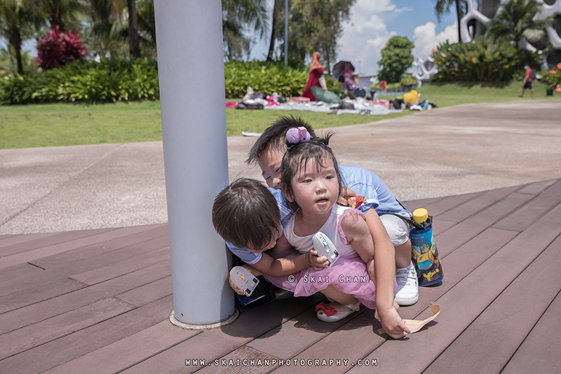 Children photoshoot session with Nicholas, Jonathan & Iverina at Vivocity Rooftop Children photoshoot session with Nicholas, Jonathan & Iverina at Vivocity Rooftop