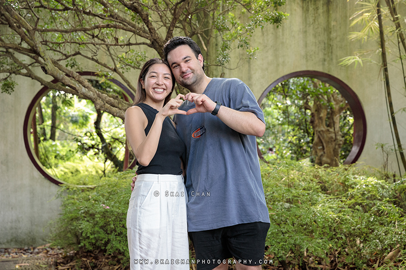 Outdoor couple photoshoot session with Andre & Yen at Chinese Garden & Supertree Groves (Gardens By The Bay) Outdoor couple photoshoot session with Andre & Yen at Chinese Garden & Supertree Groves (Gardens By The Bay)