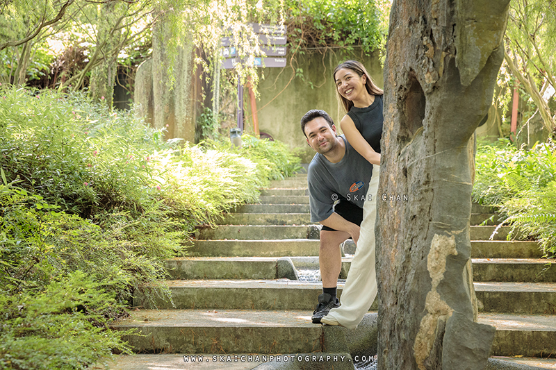 Outdoor couple photoshoot session with Andre & Yen at Chinese Garden & Supertree Groves (Gardens By The Bay) Outdoor couple photoshoot session with Andre & Yen at Chinese Garden & Supertree Groves (Gardens By The Bay)