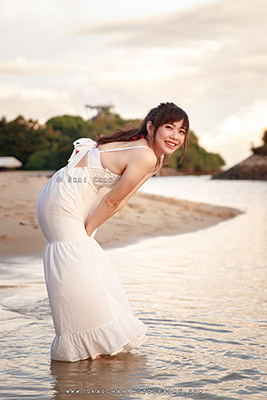 Hairstyling and makeup for beach fashion photoshoot
