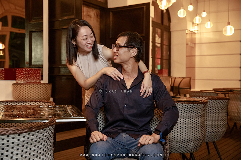 Night couple photoshoot session with Raymond & Serena at Promenade Boat Quay Night couple photoshoot session with Raymond & Serena at Promenade Boat Quay