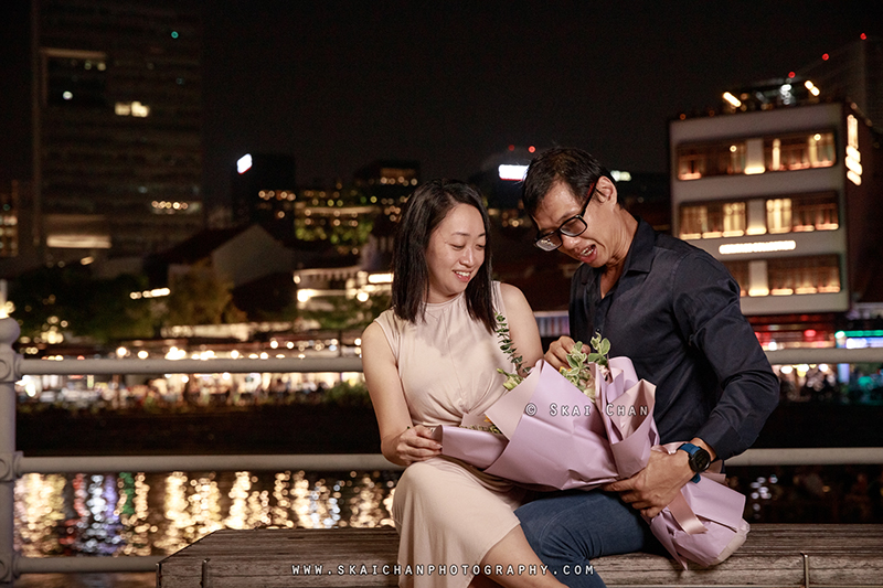 Night couple photoshoot session with Raymond & Serena at Promenade Boat Quay Night couple photoshoot session with Raymond & Serena at Promenade Boat Quay