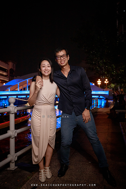 Night couple photoshoot session with Raymond & Serena at Promenade Boat Quay Night couple photoshoot session with Raymond & Serena at Promenade Boat Quay