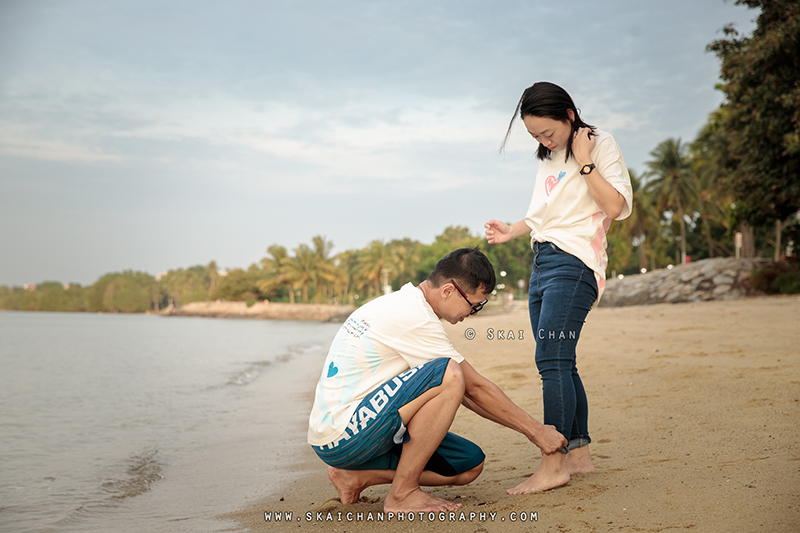 Beach couple photoshoot session with Raymond & Serena at Pasir Ris Park Beach couple photoshoot session with Raymond & Serena at Pasir Ris Park