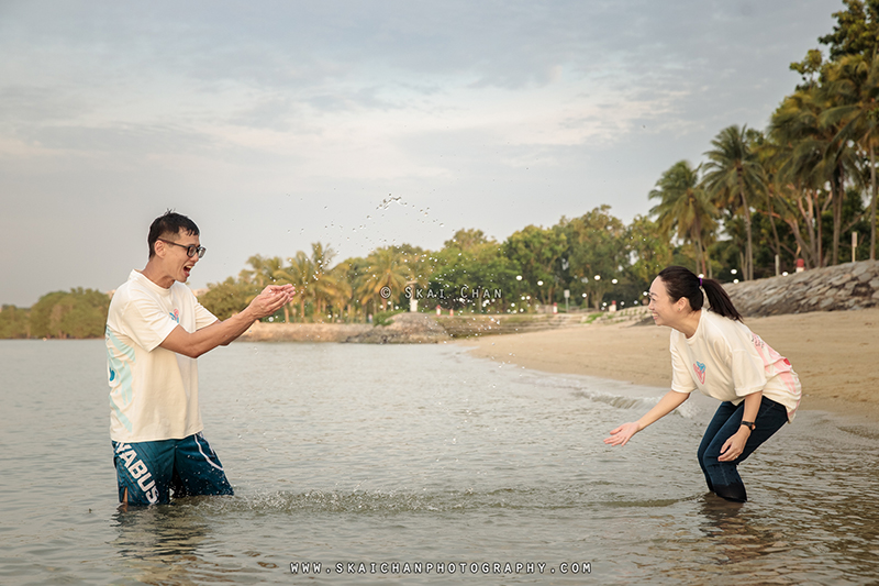 Beach couple photoshoot session with Raymond & Serena at Pasir Ris Park Beach couple photoshoot session with Raymond & Serena at Pasir Ris Park
