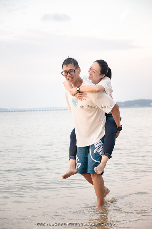 Beach couple photoshoot session with Raymond & Serena at Pasir Ris Park Beach couple photoshoot session with Raymond & Serena at Pasir Ris Park