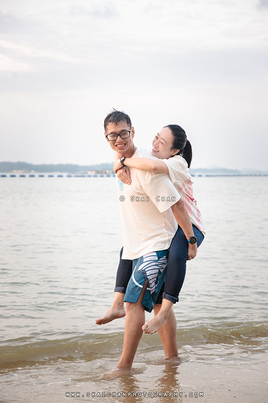 Beach couple photoshoot session with Raymond & Serena at Pasir Ris Park Beach couple photoshoot session with Raymond & Serena at Pasir Ris Park