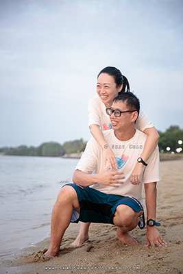 Outdoor Beach Couple Photoshoot - Raymond & Serena @ Beach, Pasir Ris Park