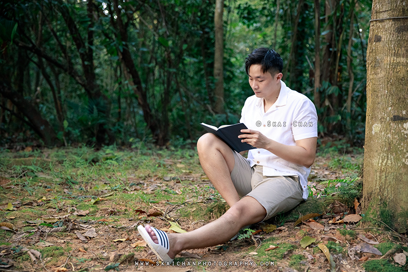 Writing photoshoot session with Ong Yongchuan at Yishun Park Writing photoshoot session with Ong Yongchuan at Yishun Park