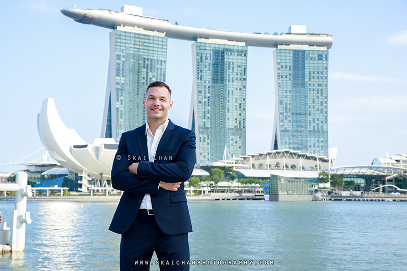 Outdoor casual corporate photoshoot session with Patrick @ Merlion Park Outdoor casual corporate photoshoot session with Patrick @ Merlion Park