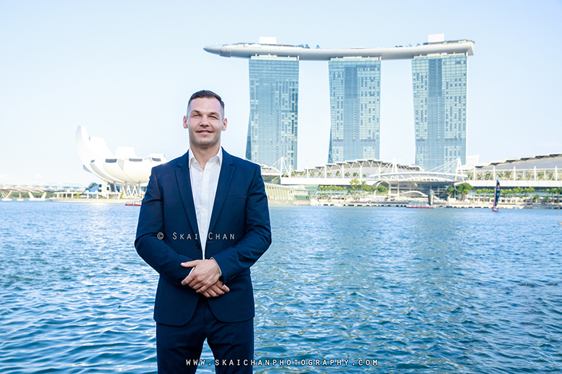 Outdoor casual corporate photoshoot session with Patrick @ Merlion Park Outdoor casual corporate photoshoot session with Patrick @ Merlion Park