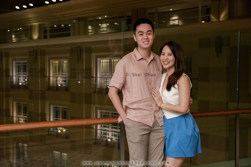 Night couple photoshoot session with Troy & Felicia at Fullerton Hotel Night couple photoshoot session with Troy & Felicia at Fullerton Hotel