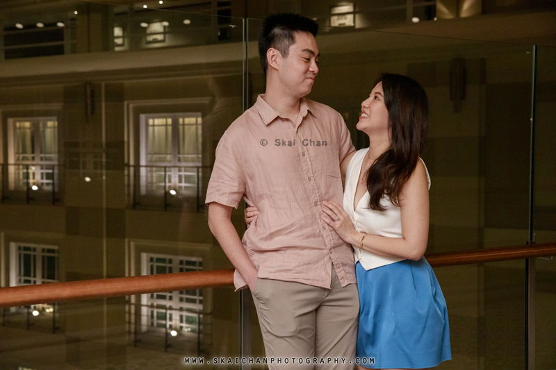 Night couple photoshoot session with Troy & Felicia at Fullerton Hotel Night couple photoshoot session with Troy & Felicia at Fullerton Hotel