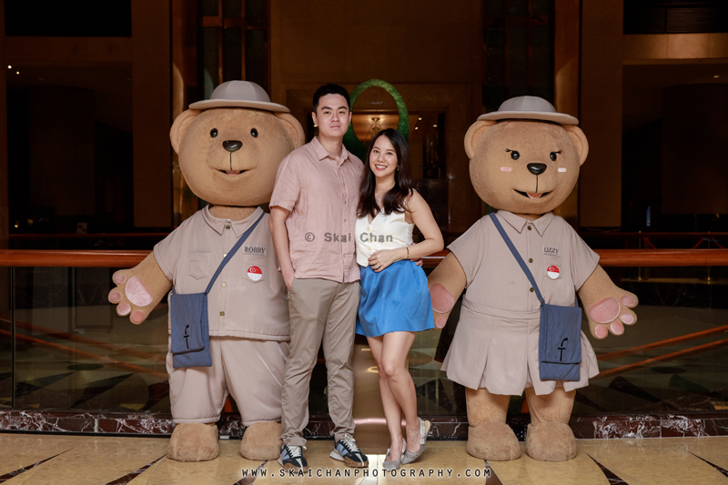 Night couple photoshoot session with Troy & Felicia at Fullerton Hotel Night couple photoshoot session with Troy & Felicia at Fullerton Hotel