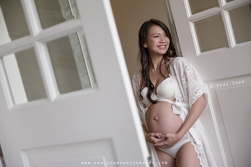 Professional maternity photographer in Singapore Professional maternity photographer in Singapore